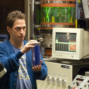 L'incredibile Hulk: Tim Blake Nelson in una scena