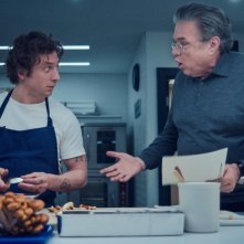 The Bear, stagione 3: Jeremy Allen White e Oliver Platt in una scena della serie