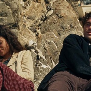 Sulla terra leggeri:  Lise Lomi ed Emilio Scarpa in una scena