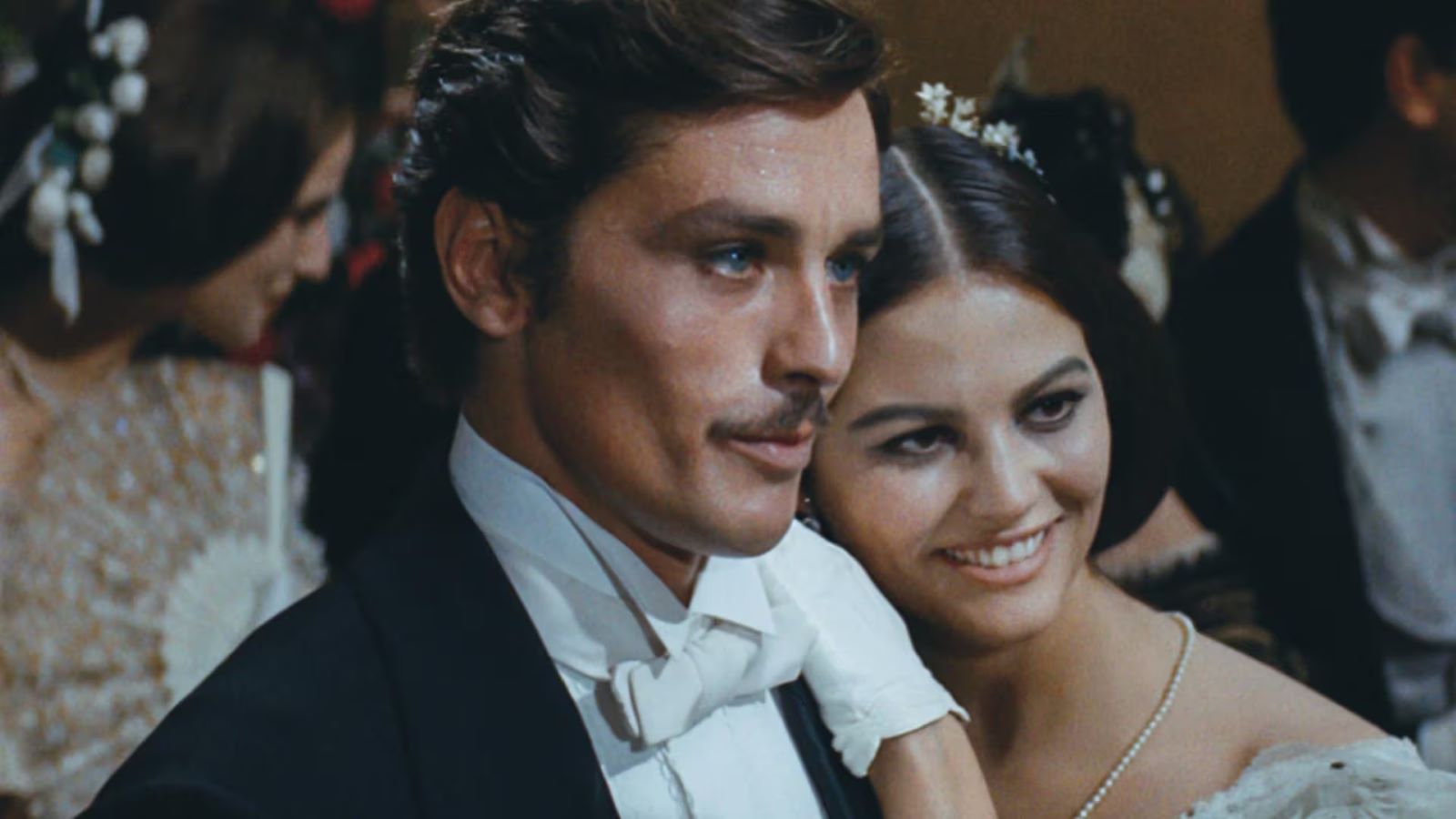 Alain Delon e Claudia Cardinale in una scena de Il Gattopardo