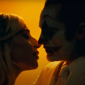 Joker: Folie à Deux - Lady Gaga, Joaquin Phoenix in un frame del film