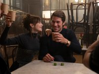 Da Stranger Things a Emily in Paris: ha ancora senso dividere in due parti le serie Netflix?