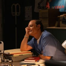 La scommessa - Una notte in corsia: Lino Musella in una sequenza