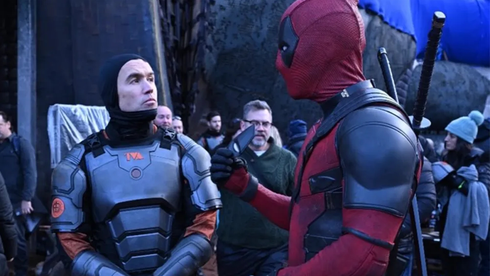 Reynolds e McElhenney sul set di Deadpool & Wolverine