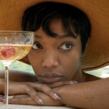 Blink Twice: Naomi Ackie durante una scena