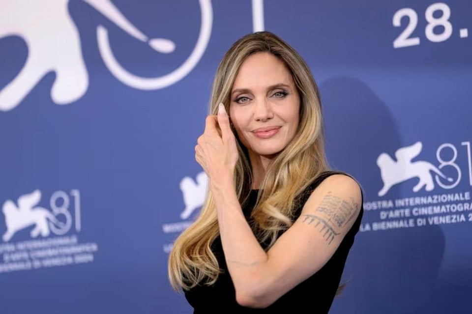 Maria Angelina Jolie Venezia 2024 Capelli