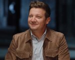 Jeremy Renner in vacanza in Italia: dopo Positano ecco il video della gita a Gardaland