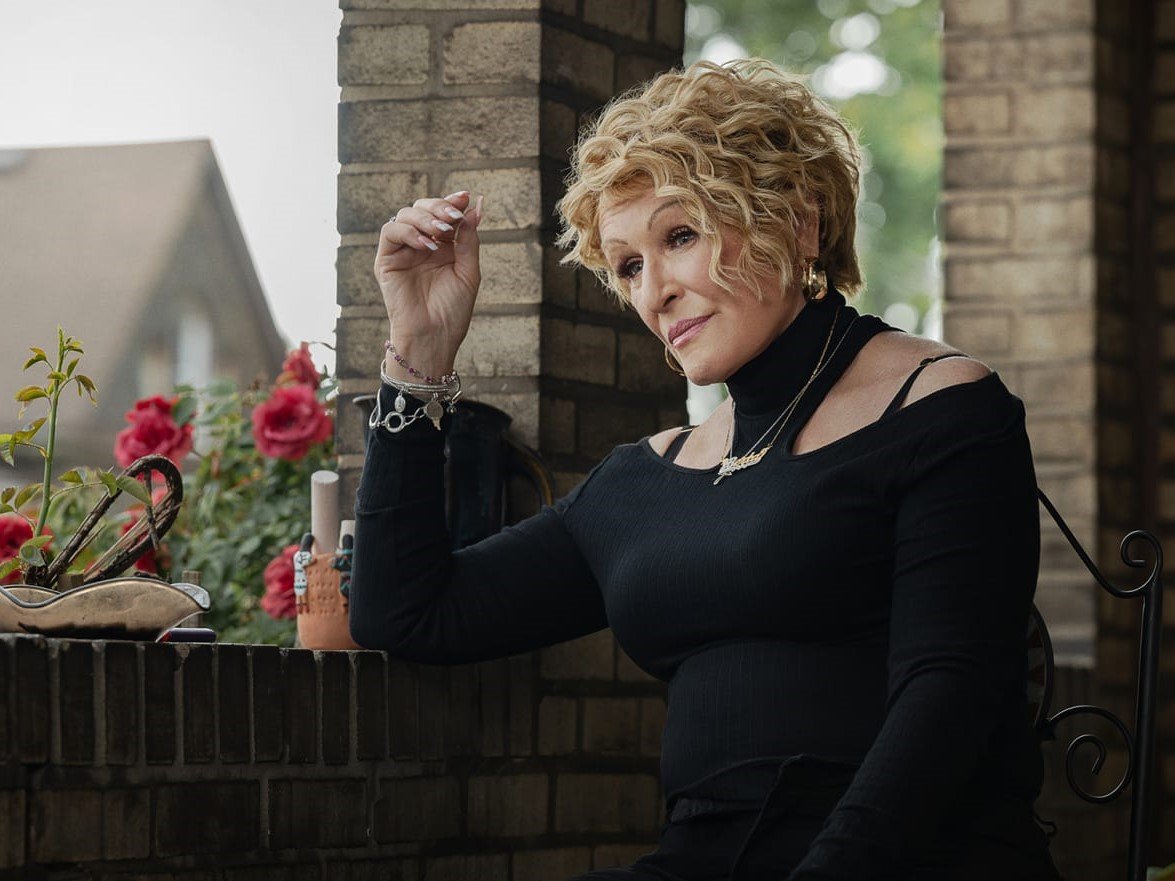 Glenn Close: "Girare una scena nuda a 78 anni è stata una mia idea, non volevo rivestirmi"