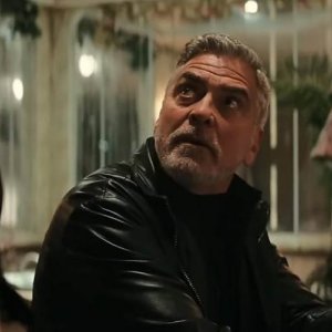 Wolfs - Lupi solitari: George Clooney in una sequenza