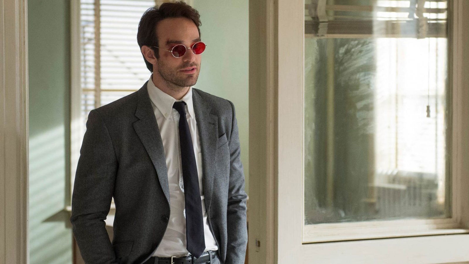 Charlie Cox in una scena di Daredevil