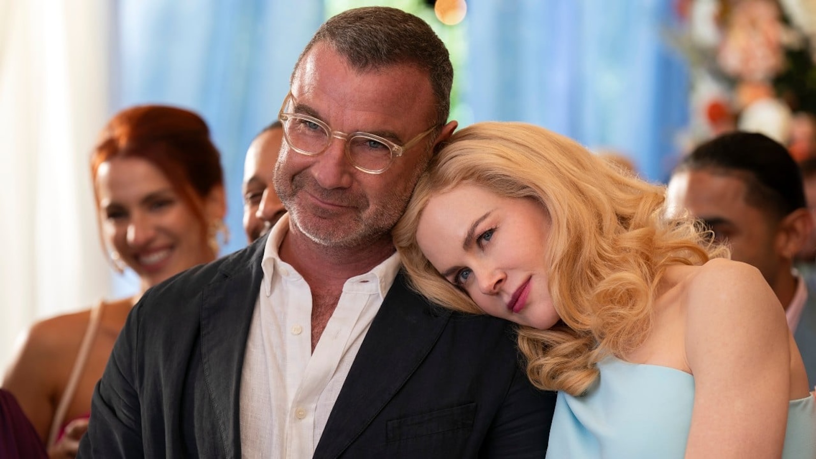 Liev Schreiber e Nicole Kidman in una scena del trailer