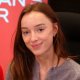Phoebe Dynevor nel cast di Famous, thriller con star Zac Efron