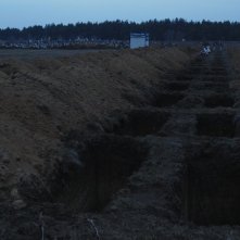 Songs of Slow Burning Earth: una scena del film