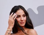 Giulia De Lellis e Tony Effe alla luce del sole: paparazzati per strada e in vacanza in Puglia