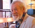 Ian McKellen rivela: 'La Regina Elisabetta II è stata  estremamente maleducata con me'
