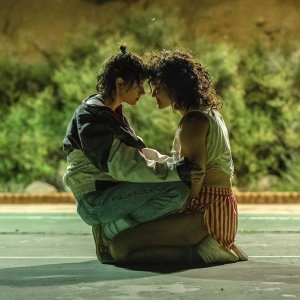 Katy O' Brian e Kristen Stewart in Love Lies Bleeding