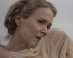Hold Your Breath: Sarah Paulson e Ebon Moss-Bachrach affrontano un demone di polvere nel primo trailer