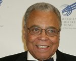 James Earl Jones, il ricordo di Mark Hamill, George Lucas e delle altre star: 'RIP Papà'