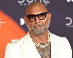 Dave Bautista commenta l'incredibile perdita di peso: 'Ero un po' troppo grosso'