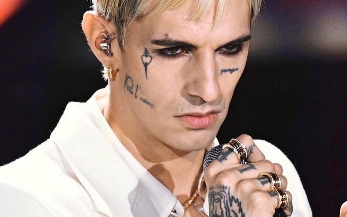 Achille Lauro durante una sua performance