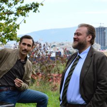 Kostas: Stefano Fresi e Marco Palvetti nella serie Rai