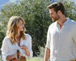 Lonely Planet: Laura Dern e Liam Hemsworth al centro di un affair nel trailer del film Netflix