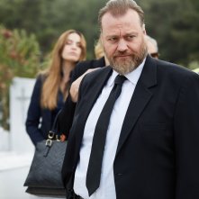 Kostas: Stefano Fresi è il protagonista della serie Rai