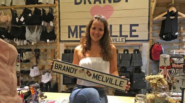 Brandy Hellville Intervista Eva Orne 6Ogmzaf