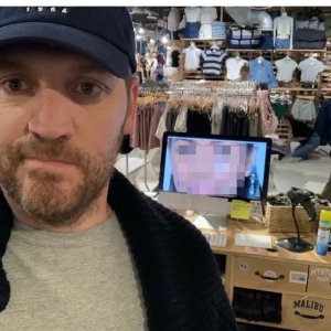 Brandy Hellville & the Cult of Fast Fashion: una foto