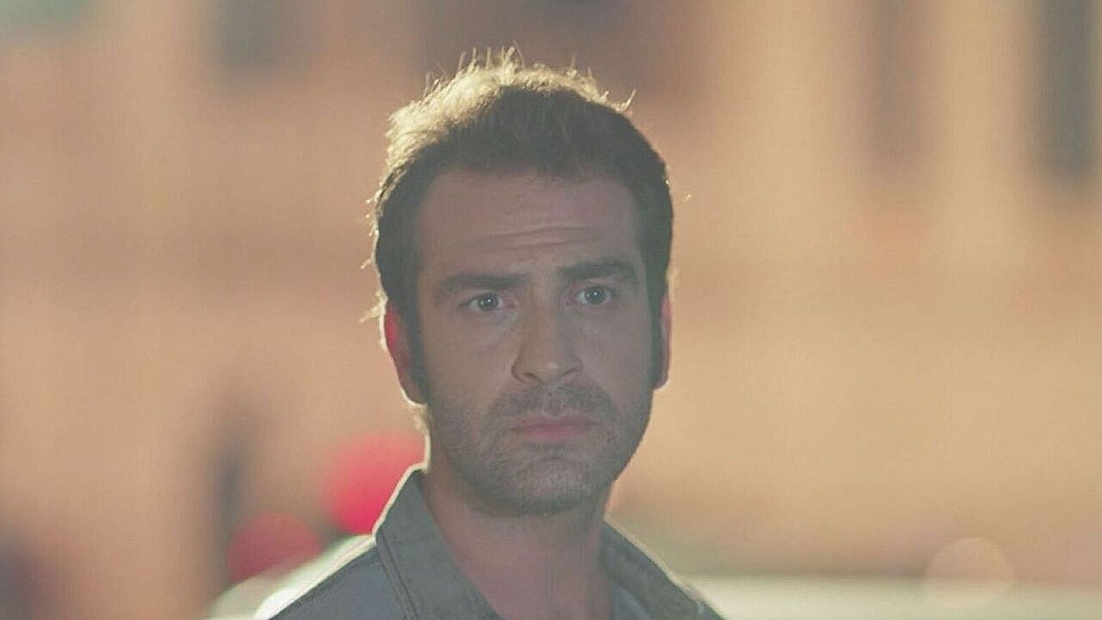 Erhan Alpay in Endless Love interpreta Hakan