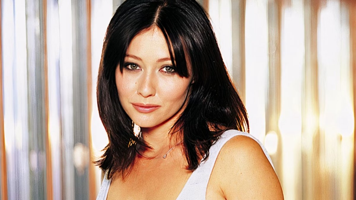 Streghe, il cast della serie rende omaggio a Shannen Doherty al 