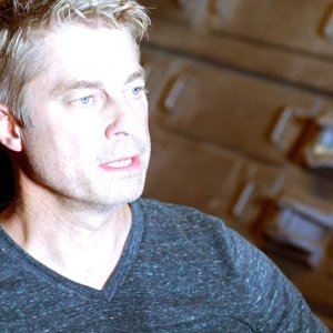 Moon Crash: Jamison Jones in un frame