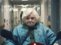 Thelma, recensione: June Squibb a 90 anni tra Tom Cruise e John Wick