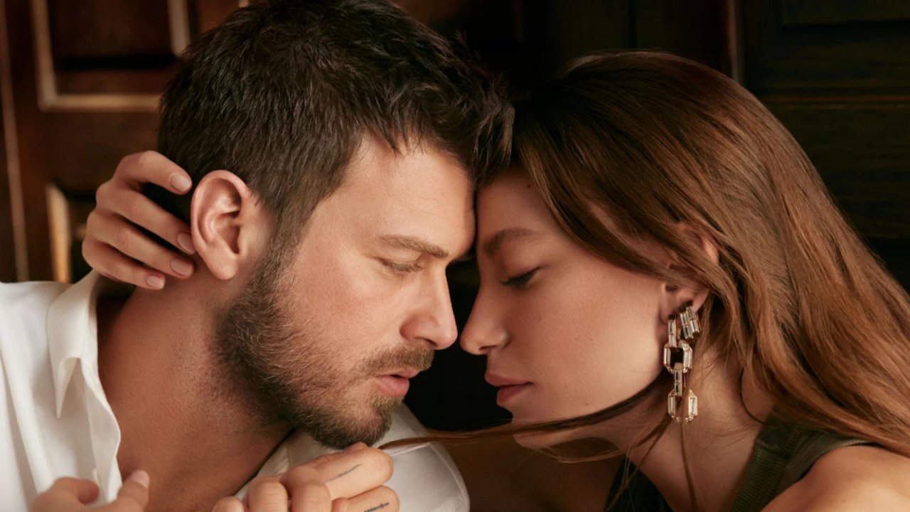 The Family è composta da due stagioni, la seconda viene distribuita quotidianamente da Mediaset Infinity