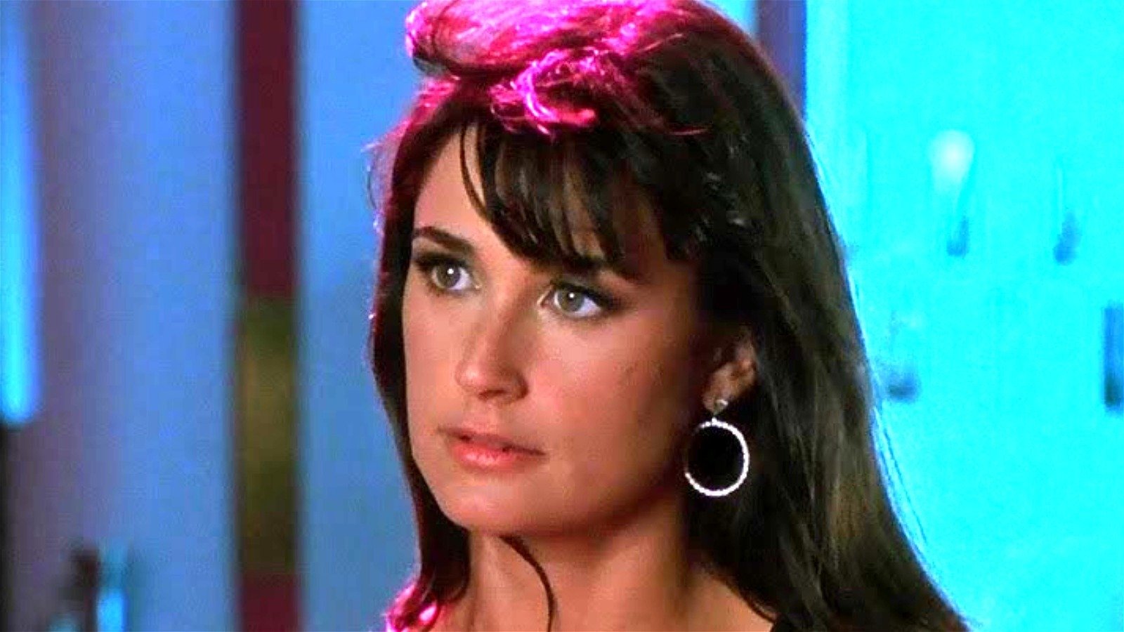 Demi Moore in una scena di Striptease