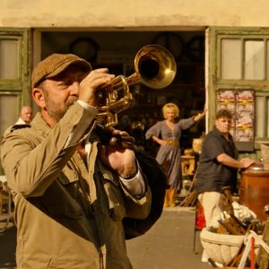 Finalement – Storia di una tromba che si innamora di un pianoforte: Kad Merad suona la tromba