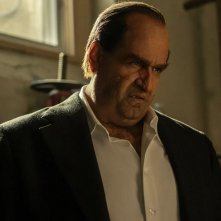 The Penguin: l'irriconoscibile Colin Farrell in una scena