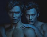 Monsters: La storia di Lyle ed Erik Menendez, recensione: una grande serie crime che sposta le prospettive