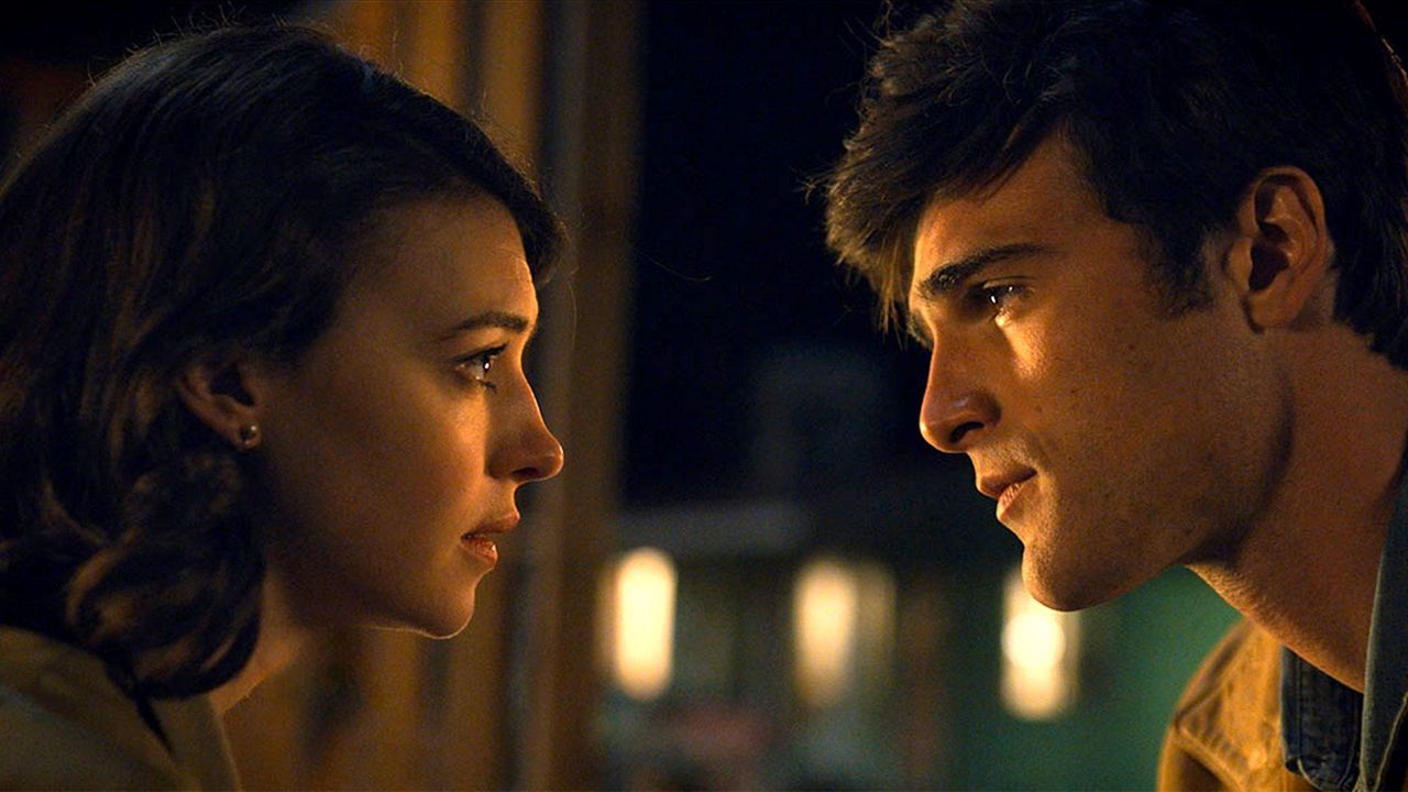 Jacob Elordi e Daisy Edgar-Jones in una scena di On Swift Horses