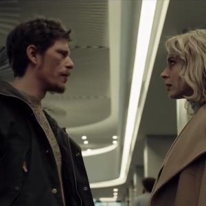 Brennero. Un momento di confronto tra Eva e Paolo nella serie.