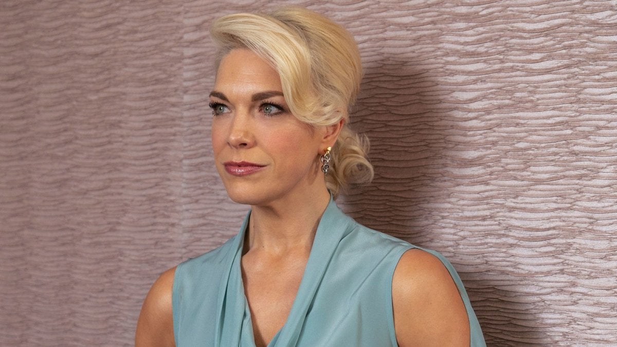 Hannah Waddingham e Guy Pearce nel cast di The Woman in Cabin 10