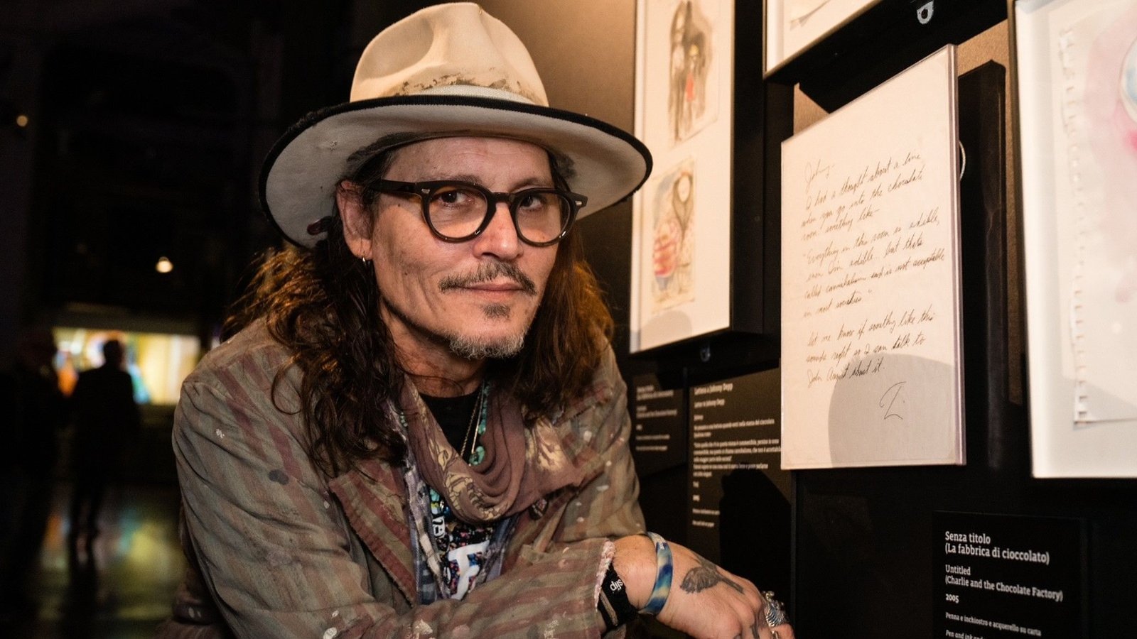 Johnny Depp in visita alla Mostra su Tim Burton a Torino