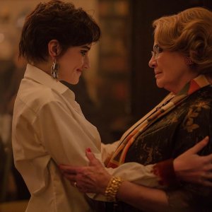 Apartment 7A: Julia Garner e Dianne Wiest in una scena