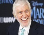 Dick Van Dyke scherza sulla sua salute dopo le preoccupazioni dei fan: 'Come mi sento? Vecchio'