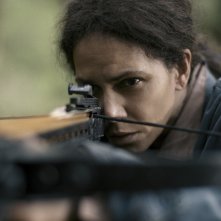 Never Let Go - A un passo dal male: Halle Berry armata di balestra