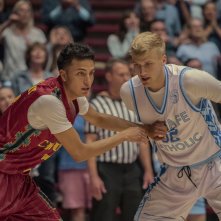 Rez Ball: Kauchani Bratt e Sam Griesel in una scena