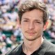 Mike Faist, star di Challengers, protagonista della miniserie La valle dell'Eden