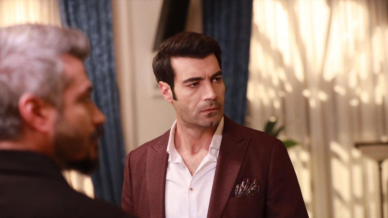 La rosa della vendetta, interrotta durante l'estate, va in onda solo la domenica in prima serata