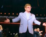 Elton John ripercorre la sua vita e la lunga carriera nel trailer del documentario Never Too Late
