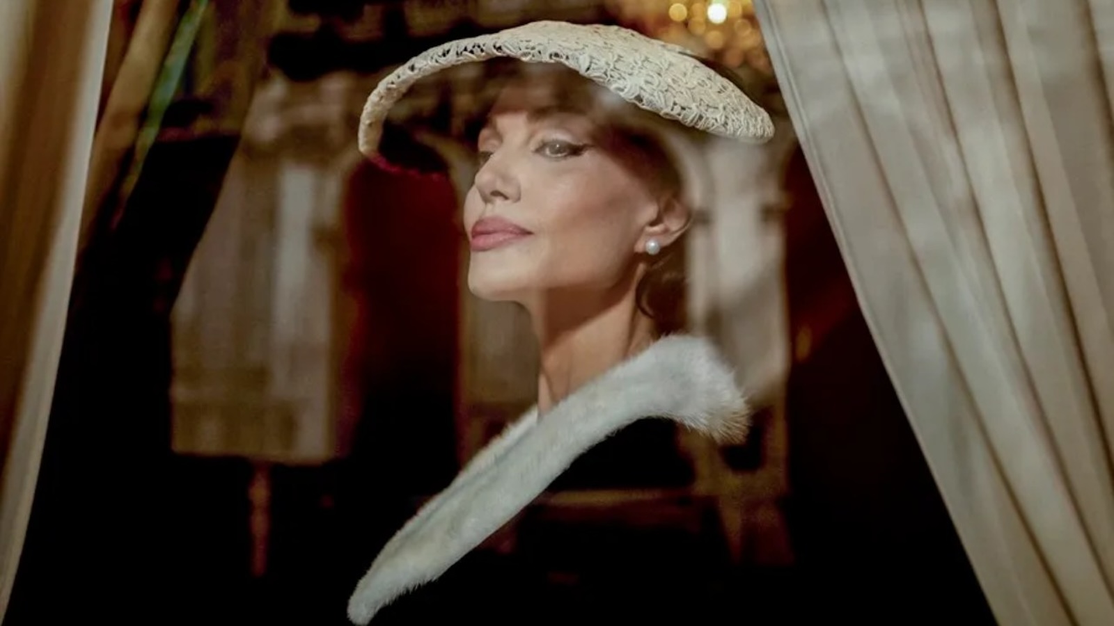 Angelina Jolie è Maria Callas nel teaser trailer